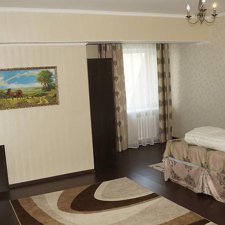 Home Hotel Astana Eksteriør billede