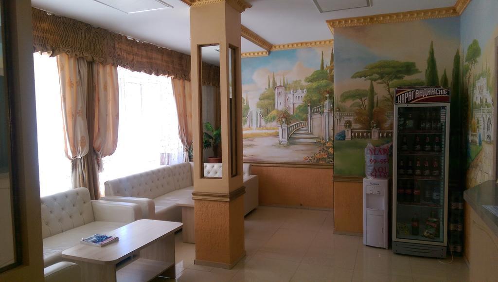 Home Hotel Astana Eksteriør billede